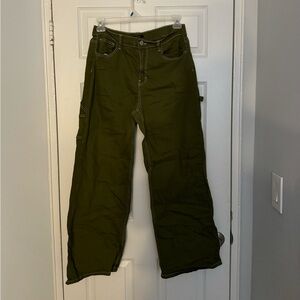 green cargo pants